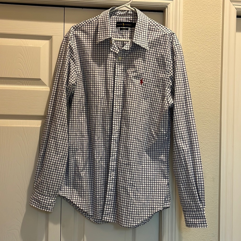 Ralph Lauren mens dress shirt size large ..slim fit.   Never worn .. no tags